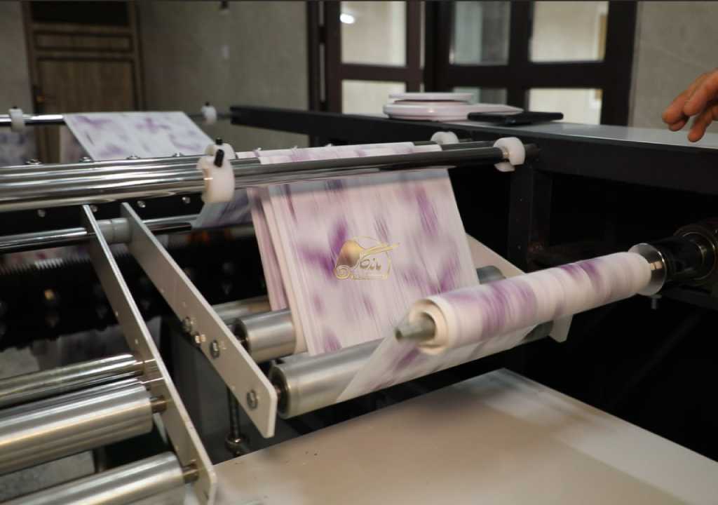 بررسی دستگاه تولید سفره یکبار مصرف بررسی دستگاه تولید سفره یکبار مصرف